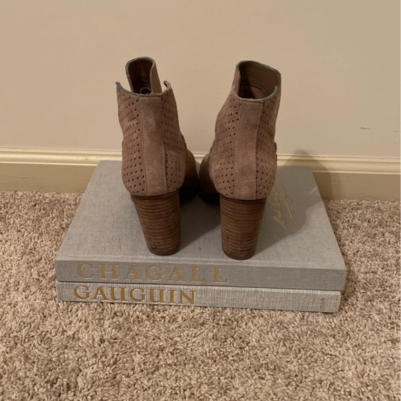 Steve Madden Booties - Picture 2 of 5